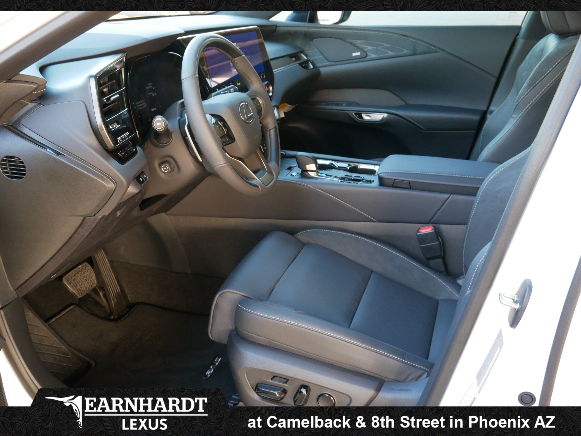 New 2026 Lexus RX 350h Luxury w/ Convenience Package AWD/4WD image 4