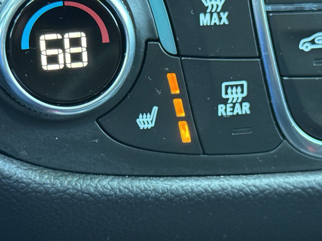 Used 2023 Chevrolet Equinox LT image 31