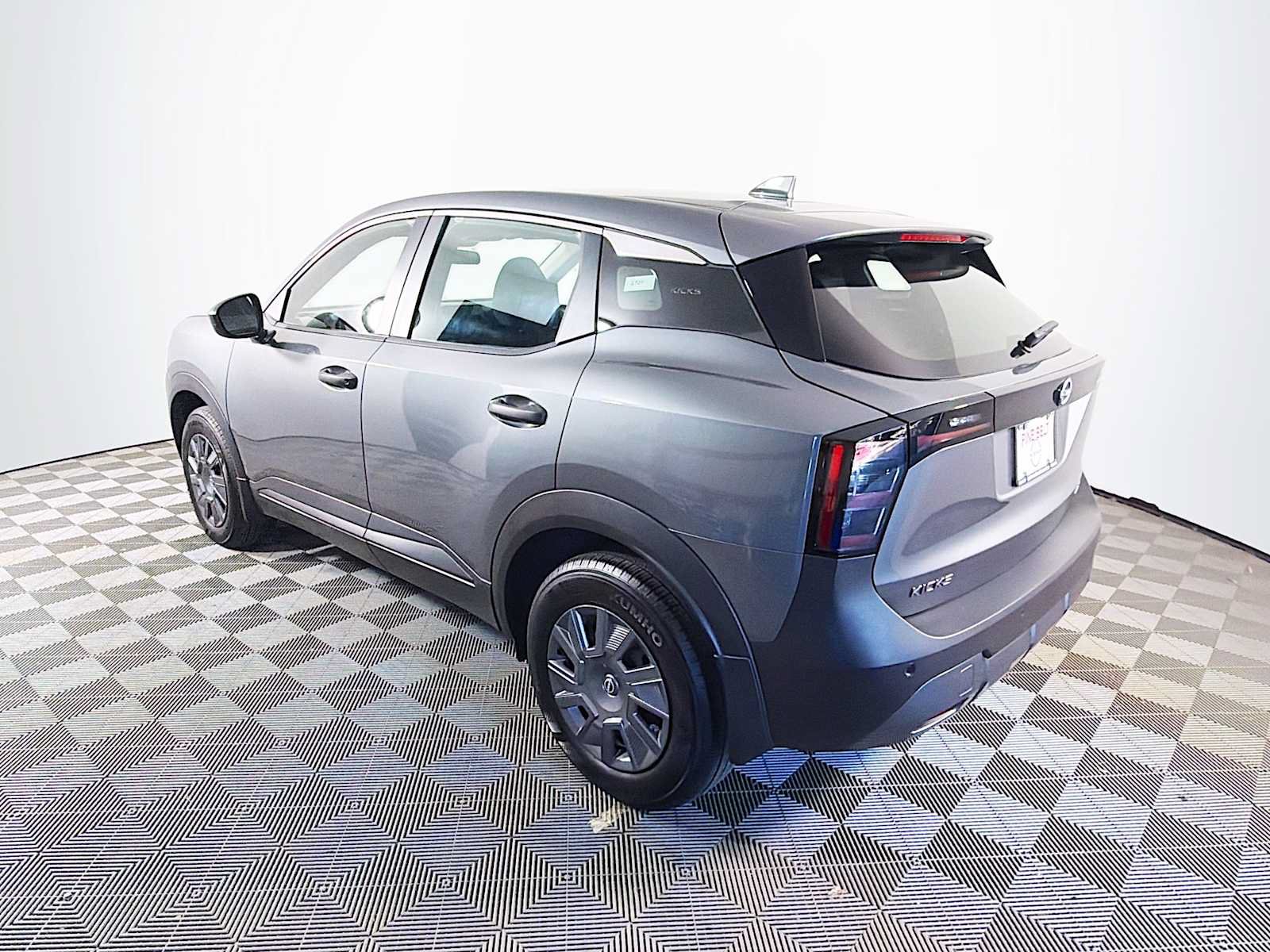 Used 2025 Nissan Kicks S AWD/4WD image 6