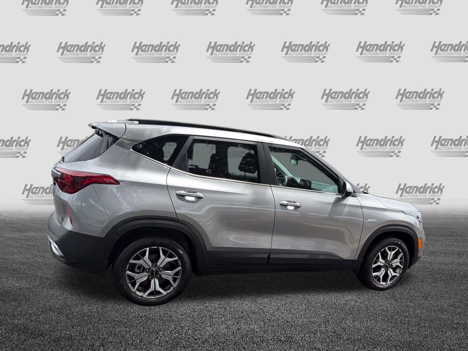Used 2023 Kia Seltos EX AWD/4WD image 11