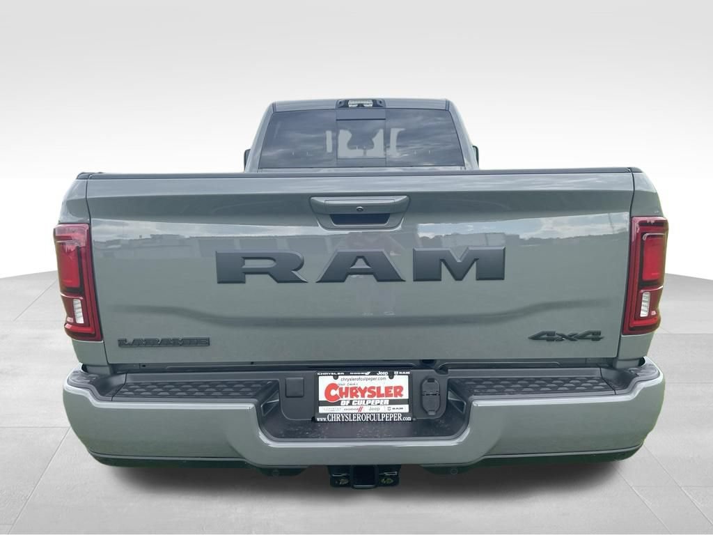 New 2026 RAM 2500 Laramie AWD/4WD image 13