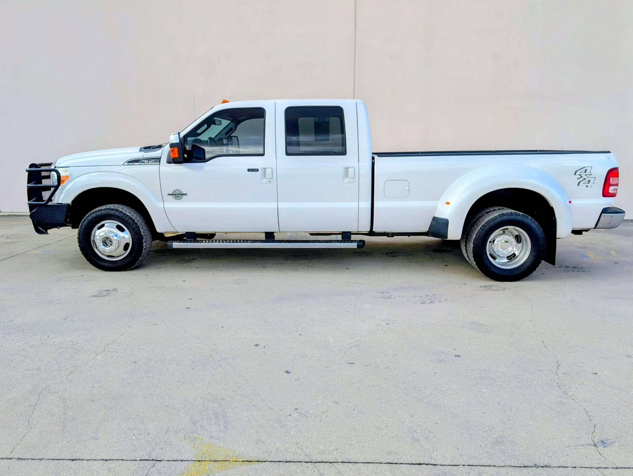 Used 2016 Ford F350 Lariat w/ Chrome Package image 5