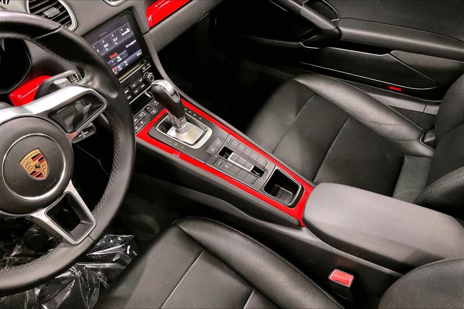 Used 2018 Porsche 718 Boxster RWD image 17