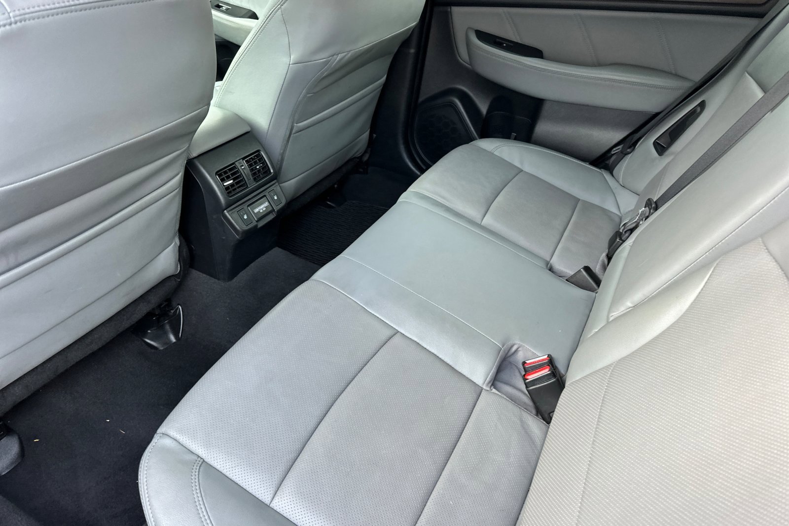 Used 2018 Subaru Outback 2.5i Limited image 13