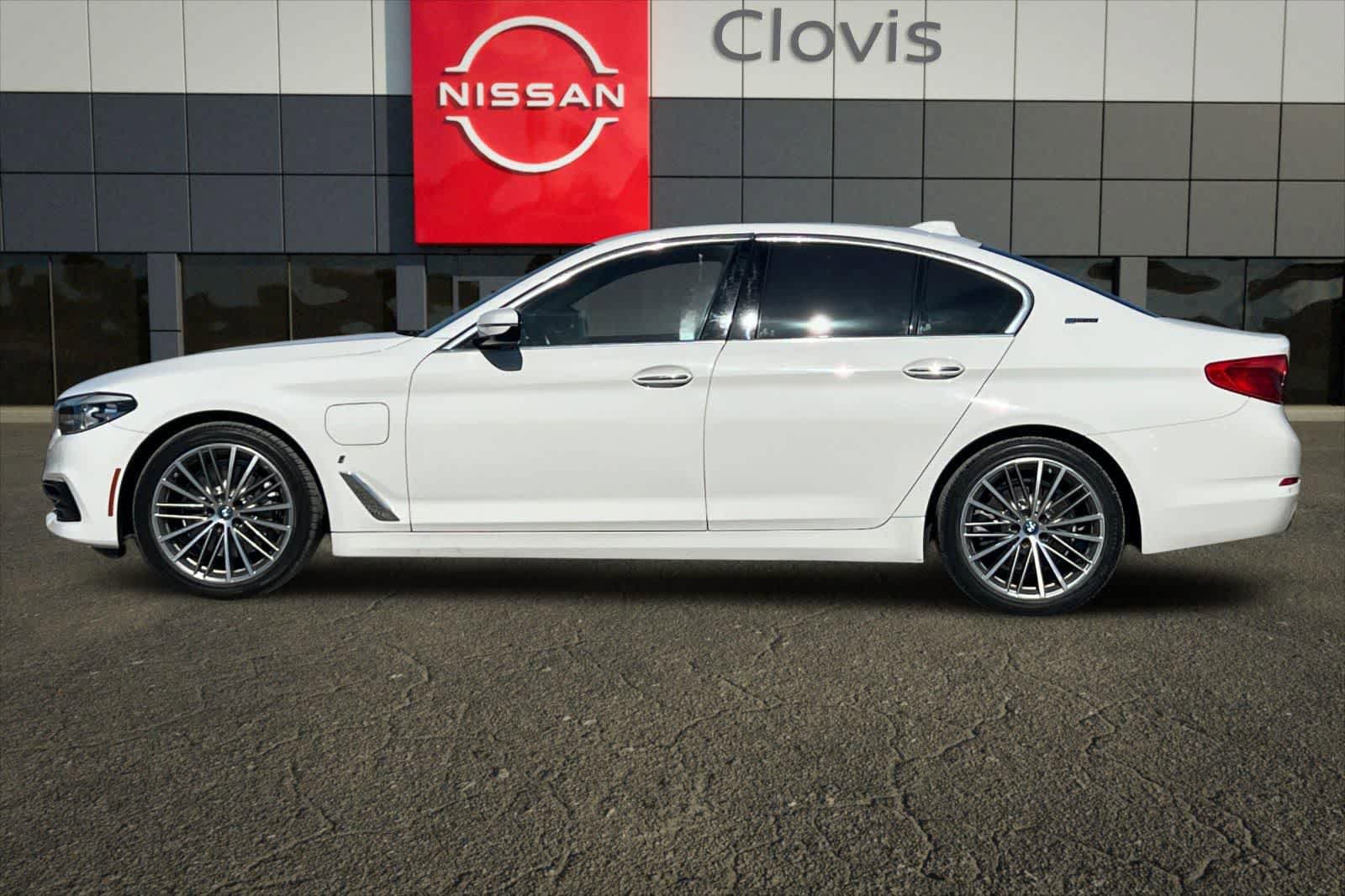 Used 2018 BMW 530e w/ Premium Package 2 RWD image 6