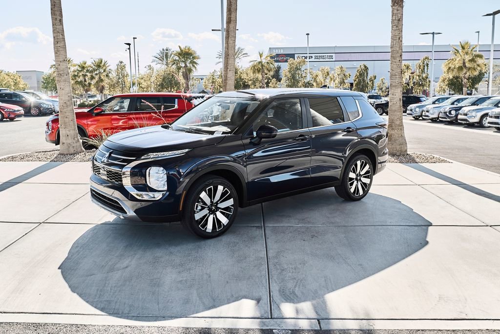 Used 2025 Mitsubishi Outlander SE AWD/4WD image 6