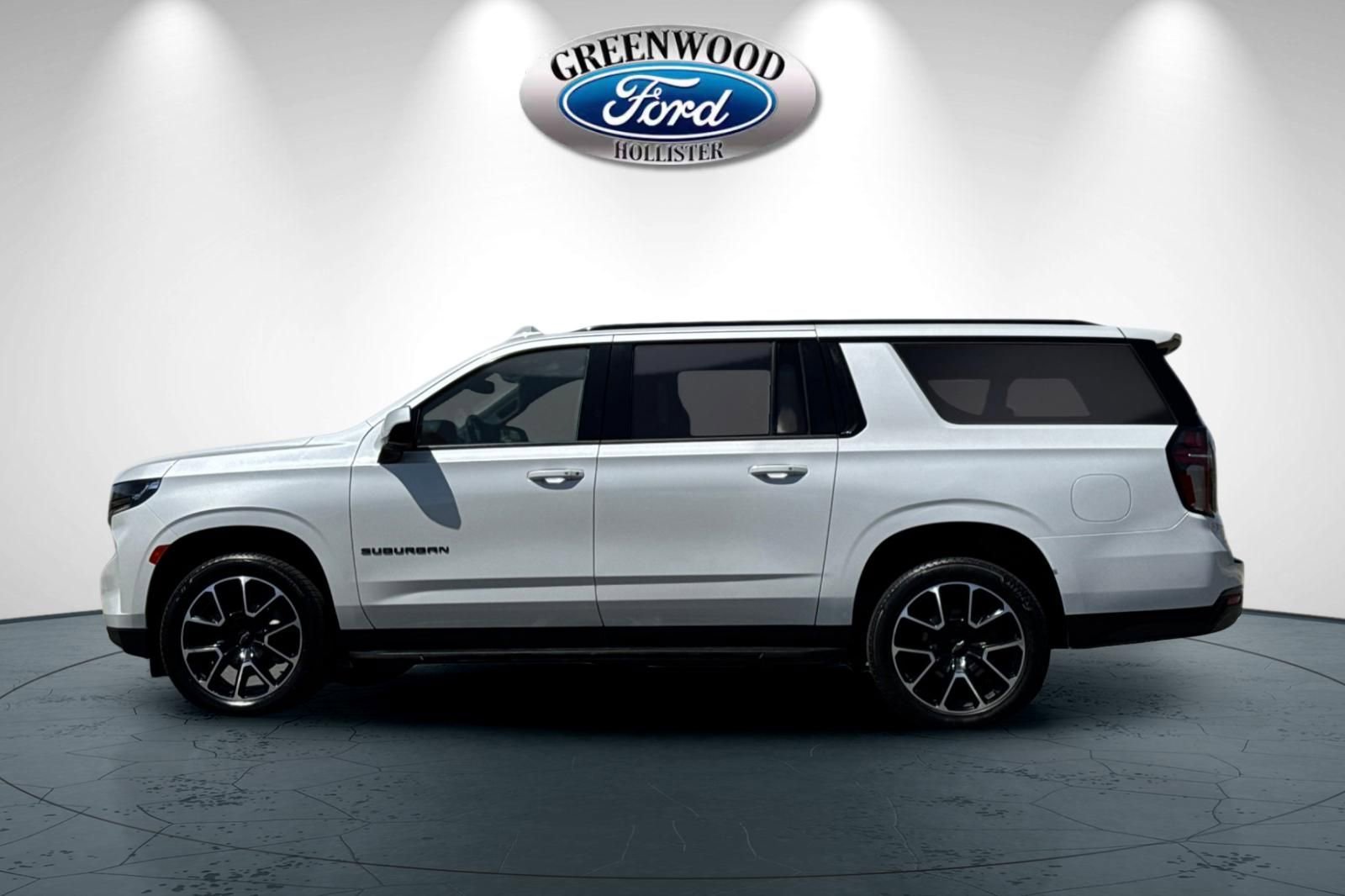 Used 2021 Chevrolet Suburban RST w/ Rear Media and Nav Package AWD/4WD image 7