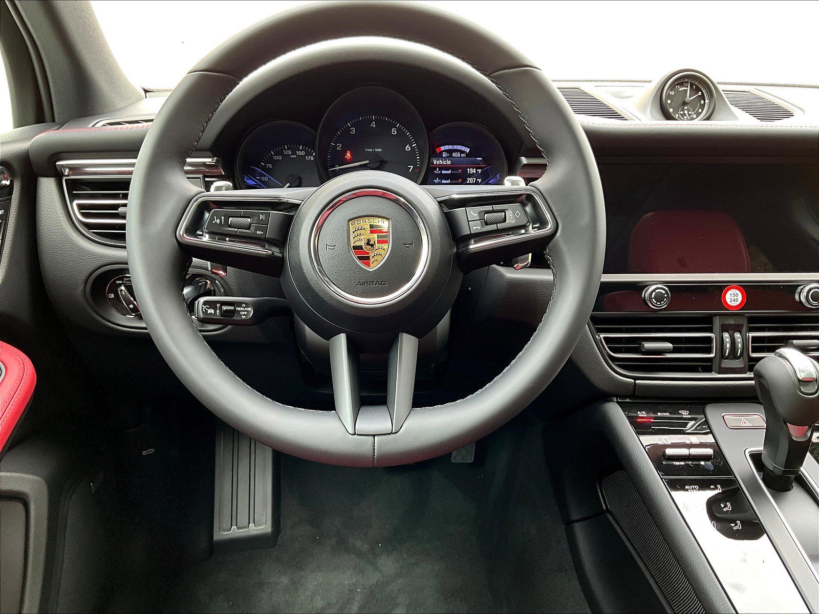 New 2026 Porsche Macan image 18