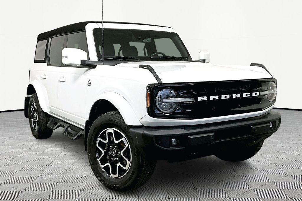 Used 2024 Ford Bronco Outer Banks image 1