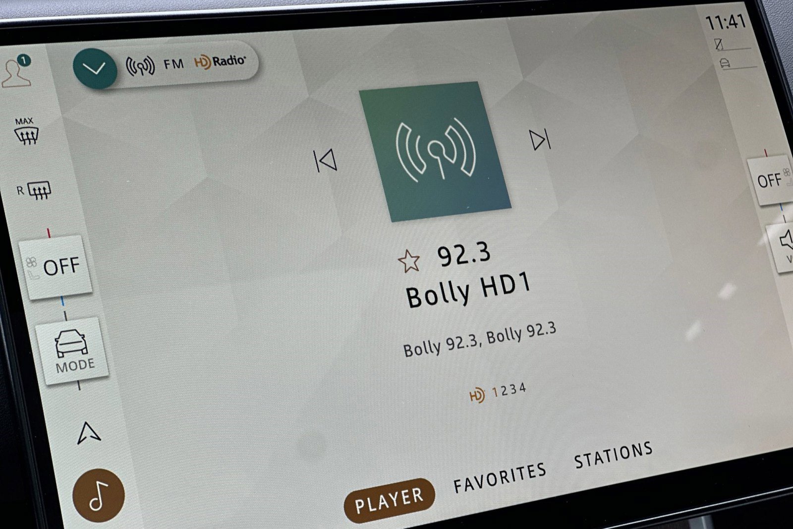 New 2026 Land Rover Range Rover SE image 17