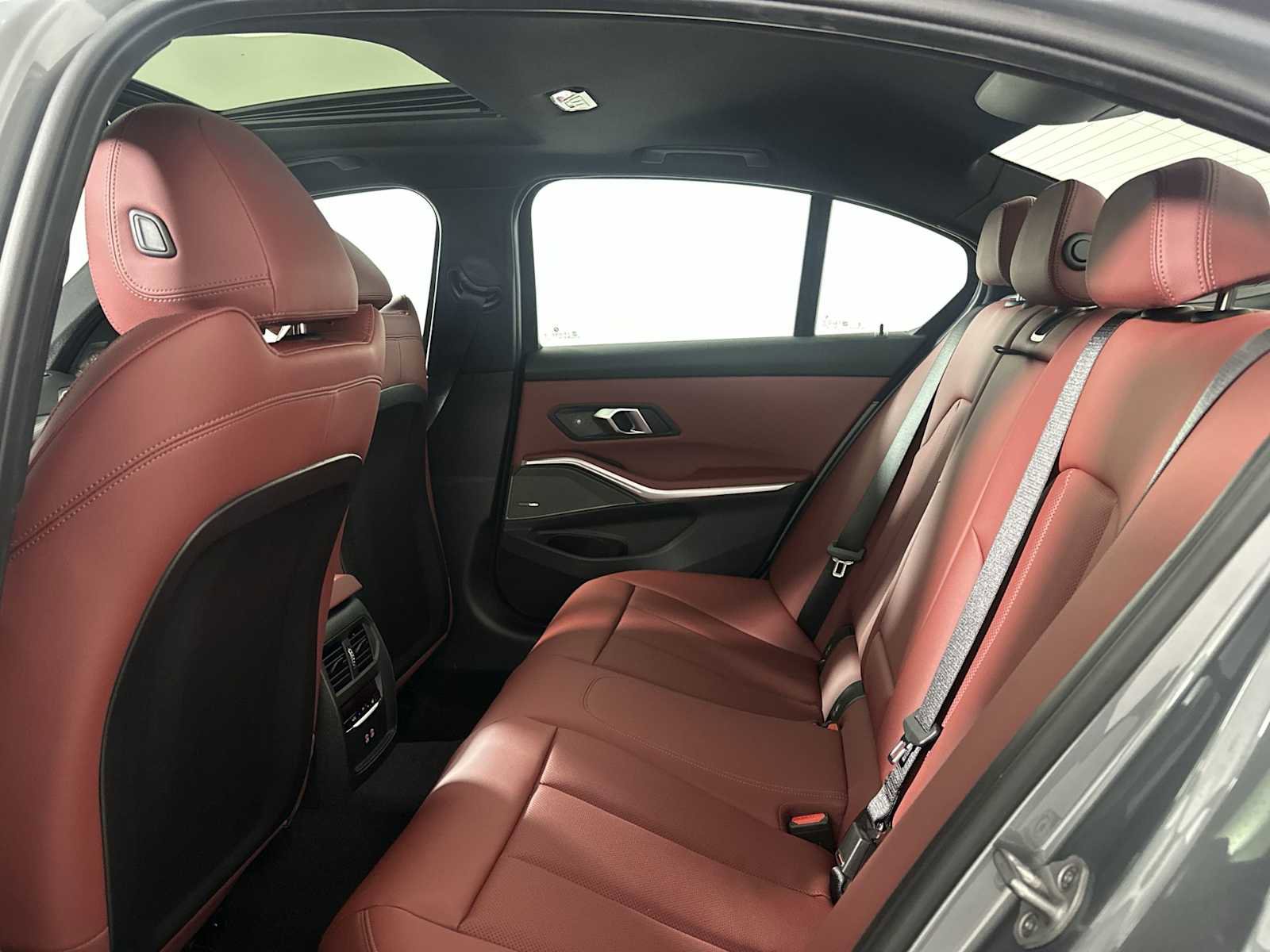 New 2026 BMW 330i xDrive Sedan w/ Convenience Package image 19