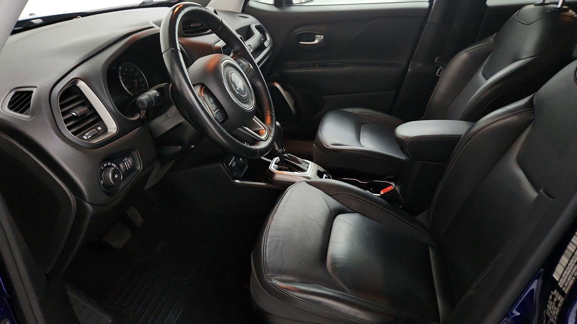 Used 2018 Jeep Renegade Limited w/ UConnect 8.4 Nav Group AWD/4WD image 18