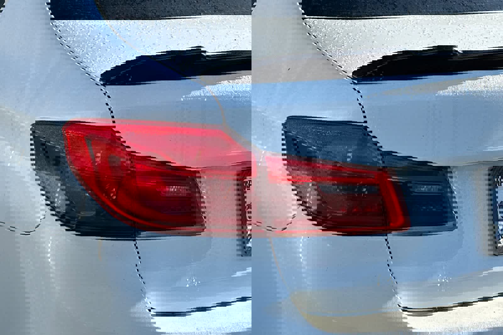 Used 2019 BMW 540i w/ M Sport Package image 15