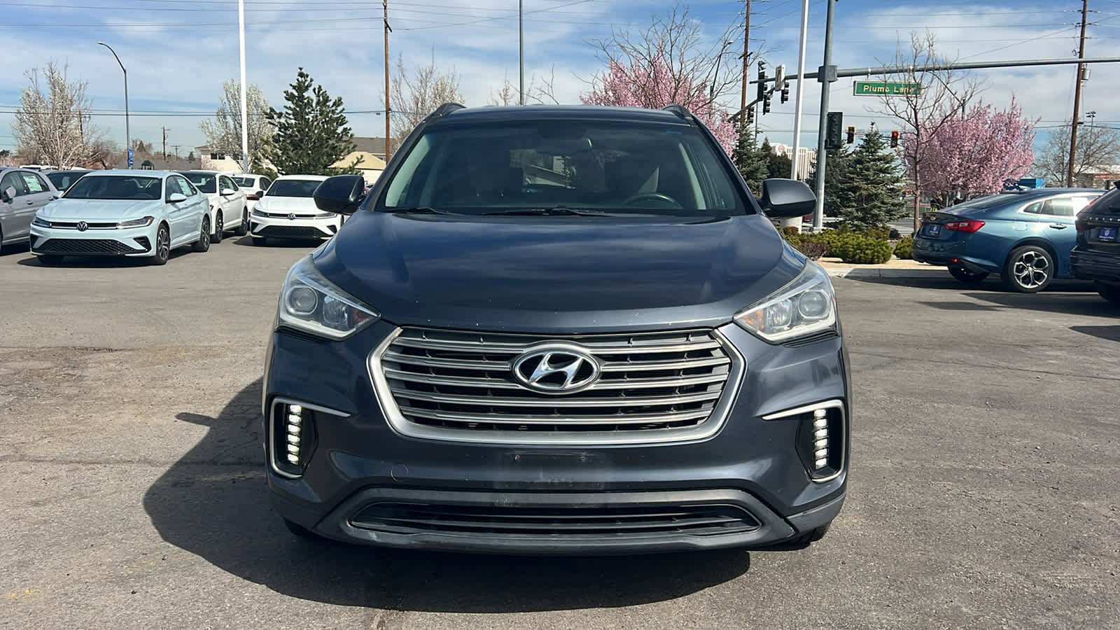 Used 2017 Hyundai Santa Fe SE image 2