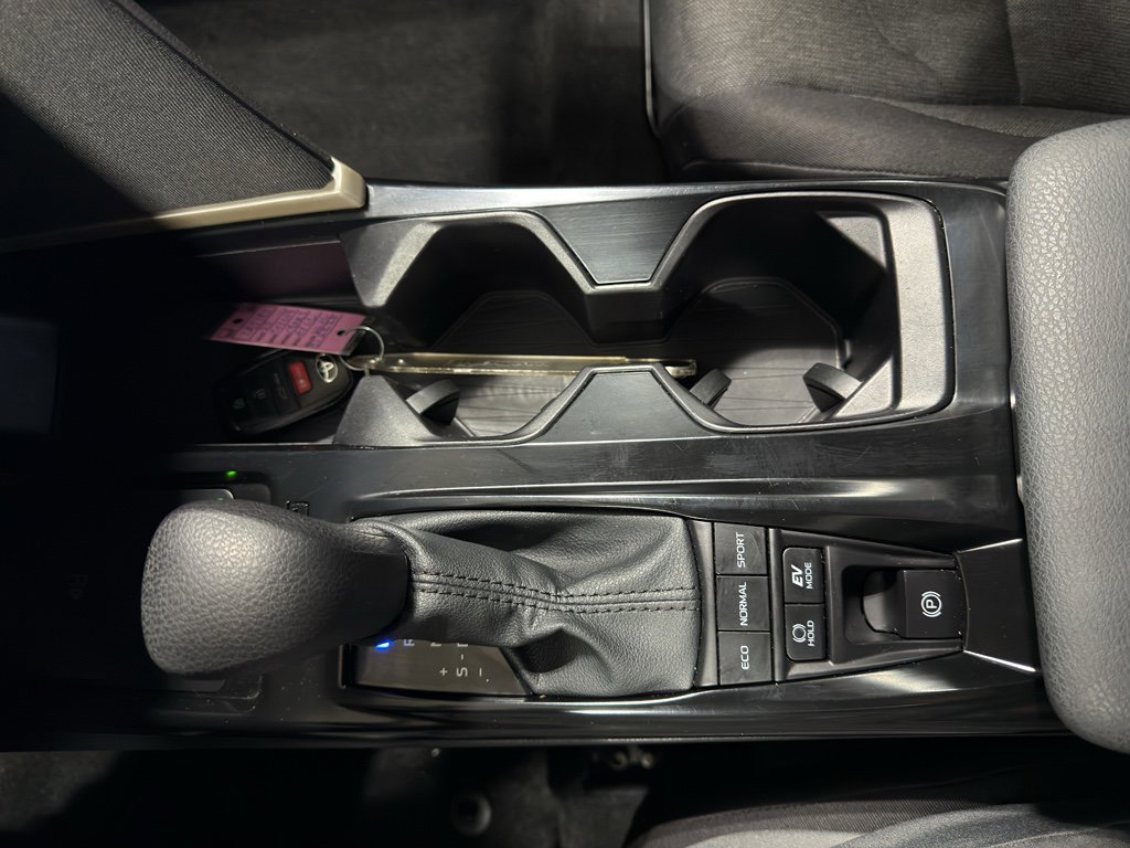 Used 2025 Toyota Camry LE image 17