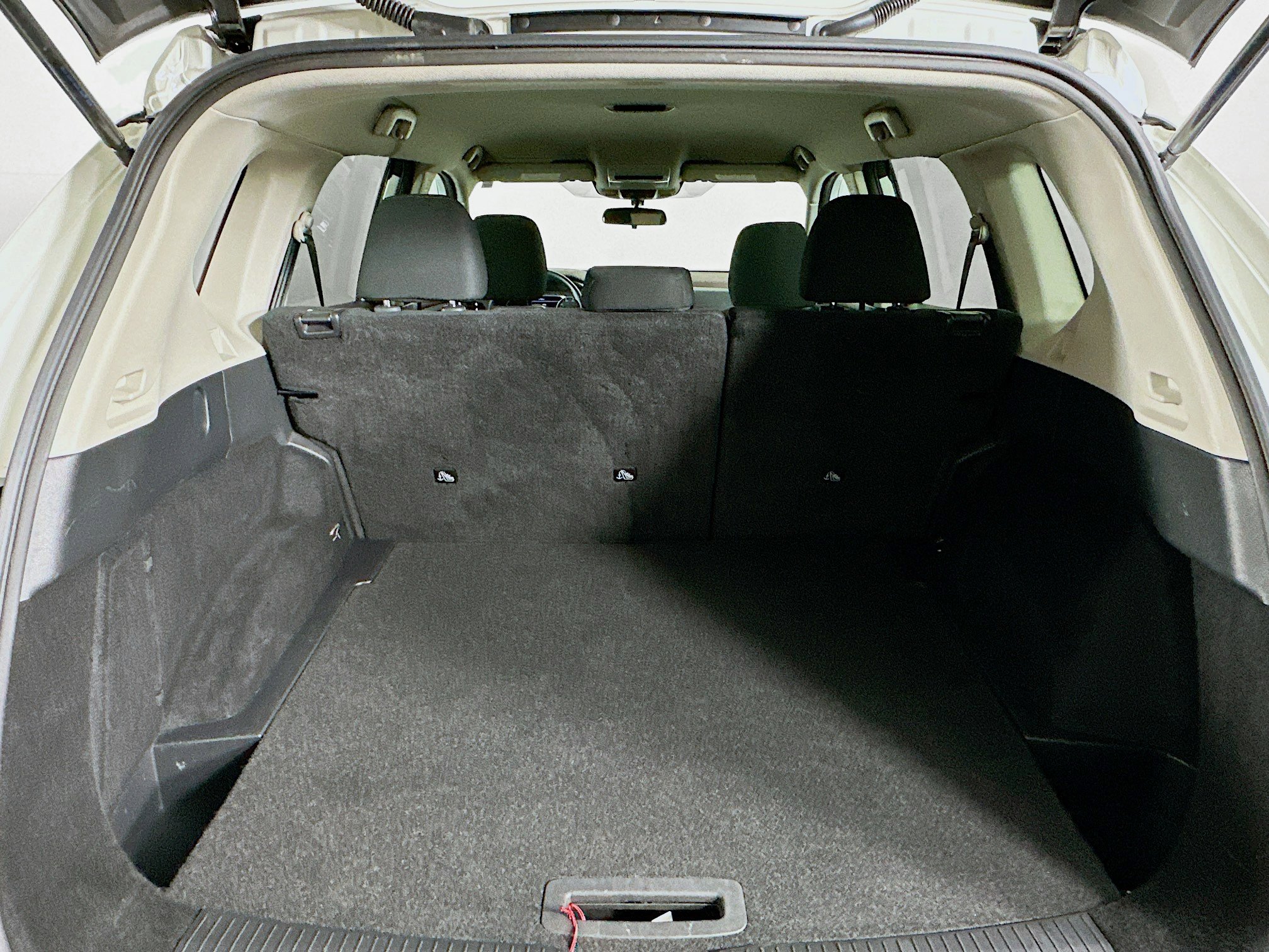 Used 2023 Nissan Rogue S image 30