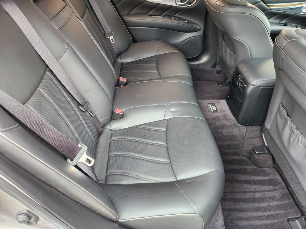 Used 2013 INFINITI M37 w/ Premium Pkg RWD image 32
