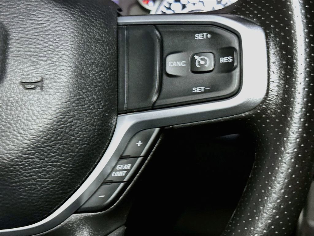 Used 2024 RAM 3500 SLT w/ Quick Order Package 2YG SLT AWD/4WD image 33