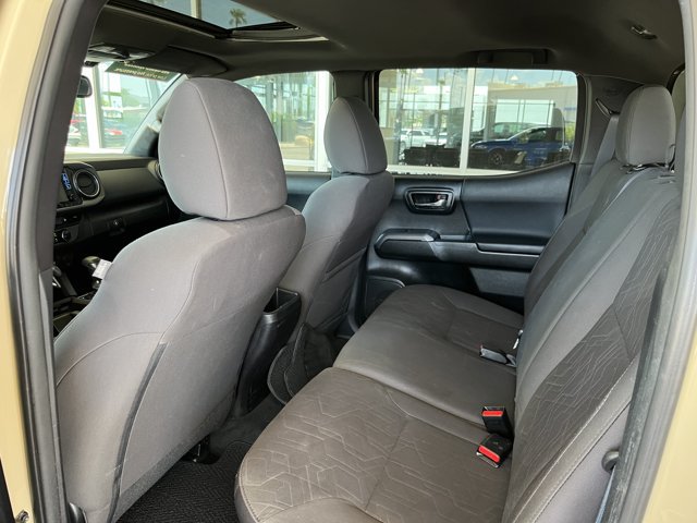 Used 2016 Toyota Tacoma TRD Sport RWD image 10