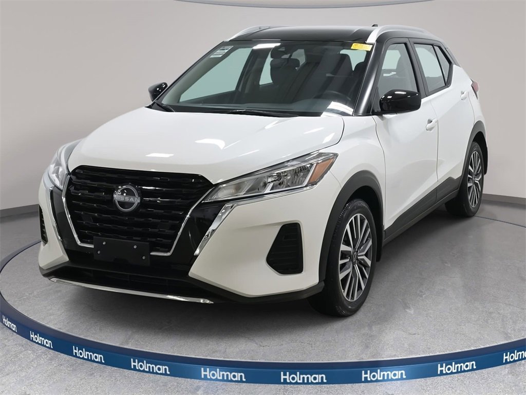 Used 2024 Nissan Kicks SV image 3