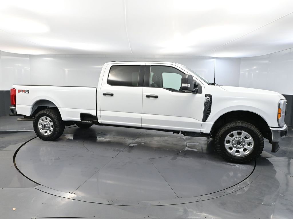 Used 2023 Ford F350 XLT w/ FX4 Off-Road Package image 4