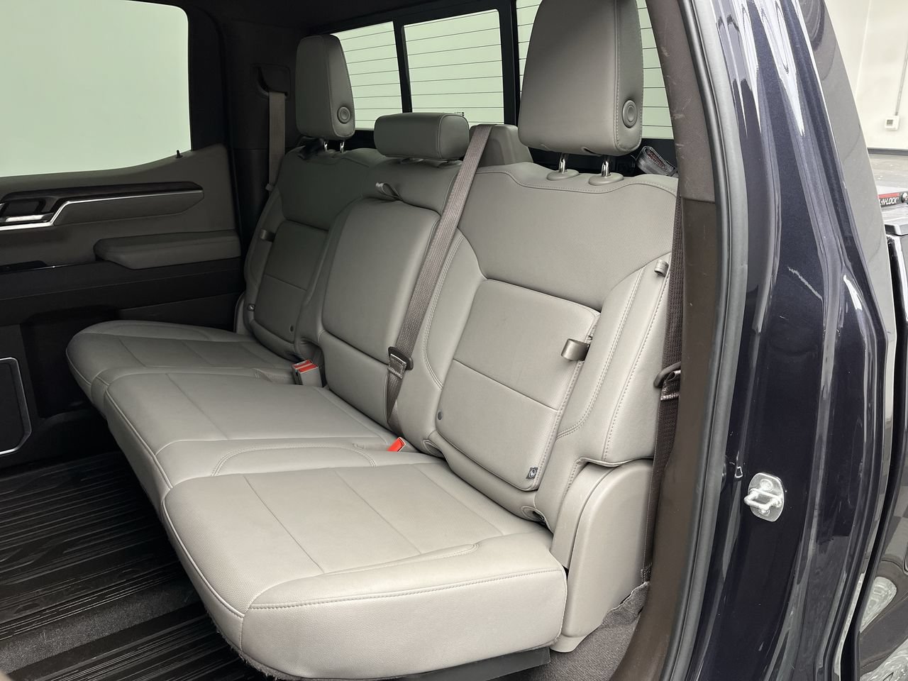 Certified 2022 GMC Sierra 1500 SLT w/ SLT Premium Plus Package AWD/4WD image 14