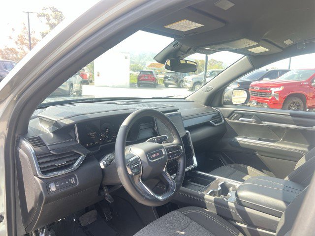 Used 2025 GMC Acadia Elevation image 10