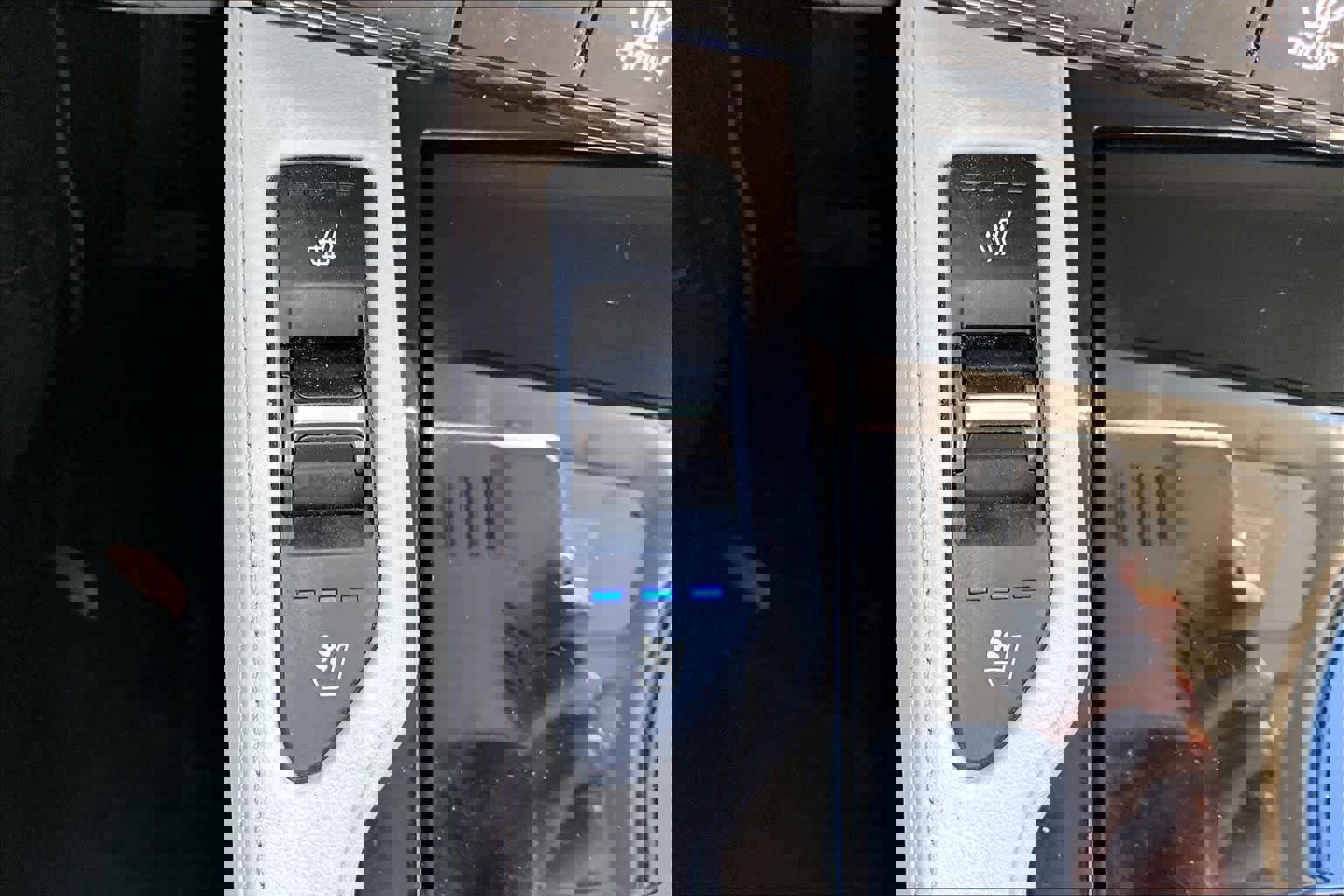 Used 2024 Kia Telluride EX image 34