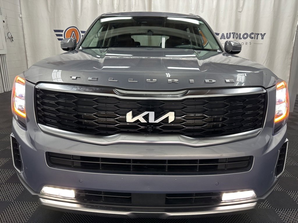 Used 2022 Kia Telluride SX w/ SX Prestige Package image 4
