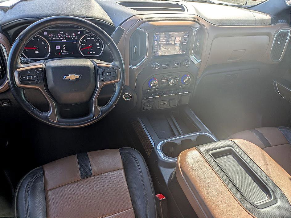 Used 2022 Chevrolet Silverado 1500 High Country w/ Technology Package image 27