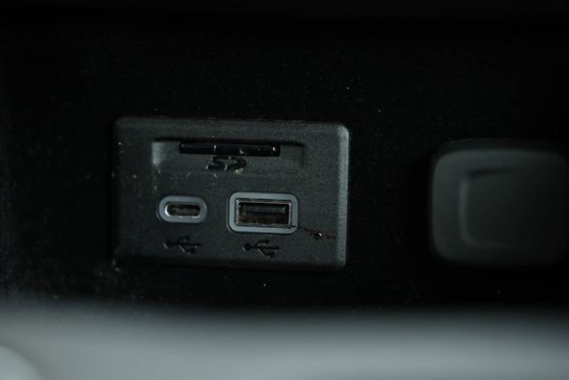 Used 2021 Cadillac XT4 Premium Luxury image 39