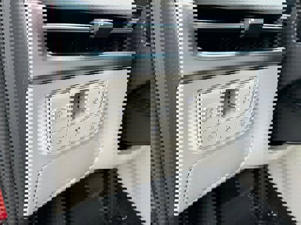 Used 2025 Hyundai Tucson Limited image 21