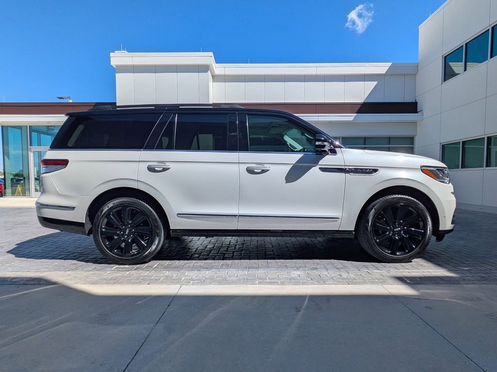 Certified 2023 Lincoln Navigator Black Label image 4