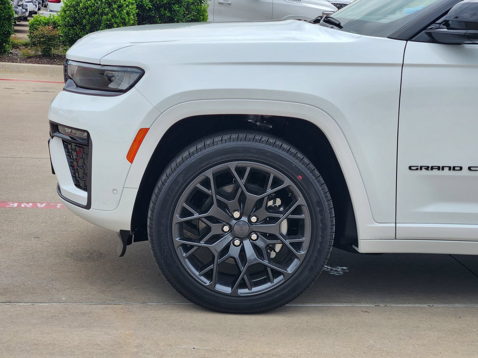 New 2026 Jeep Grand Cherokee L Summit AWD/4WD image 10