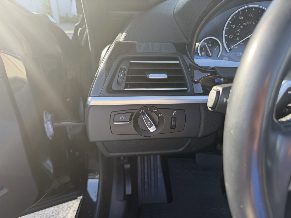 Used 2012 BMW 650i Convertible RWD image 18