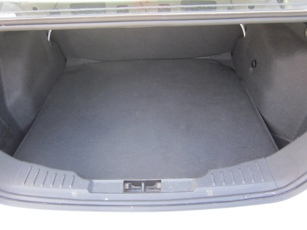 Used 2012 Ford Focus SE FWD image 13