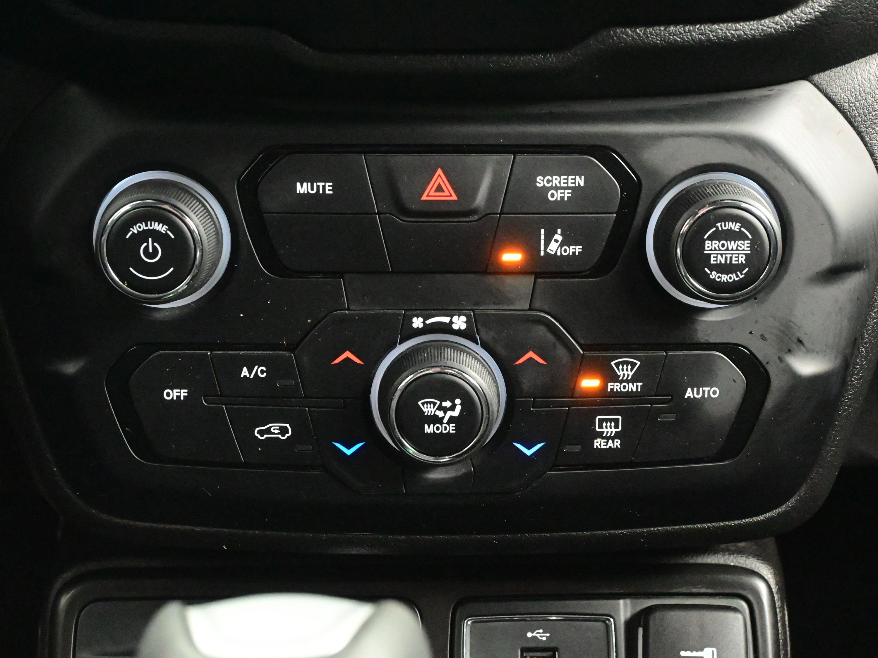 Used 2021 Jeep Renegade Sport image 18