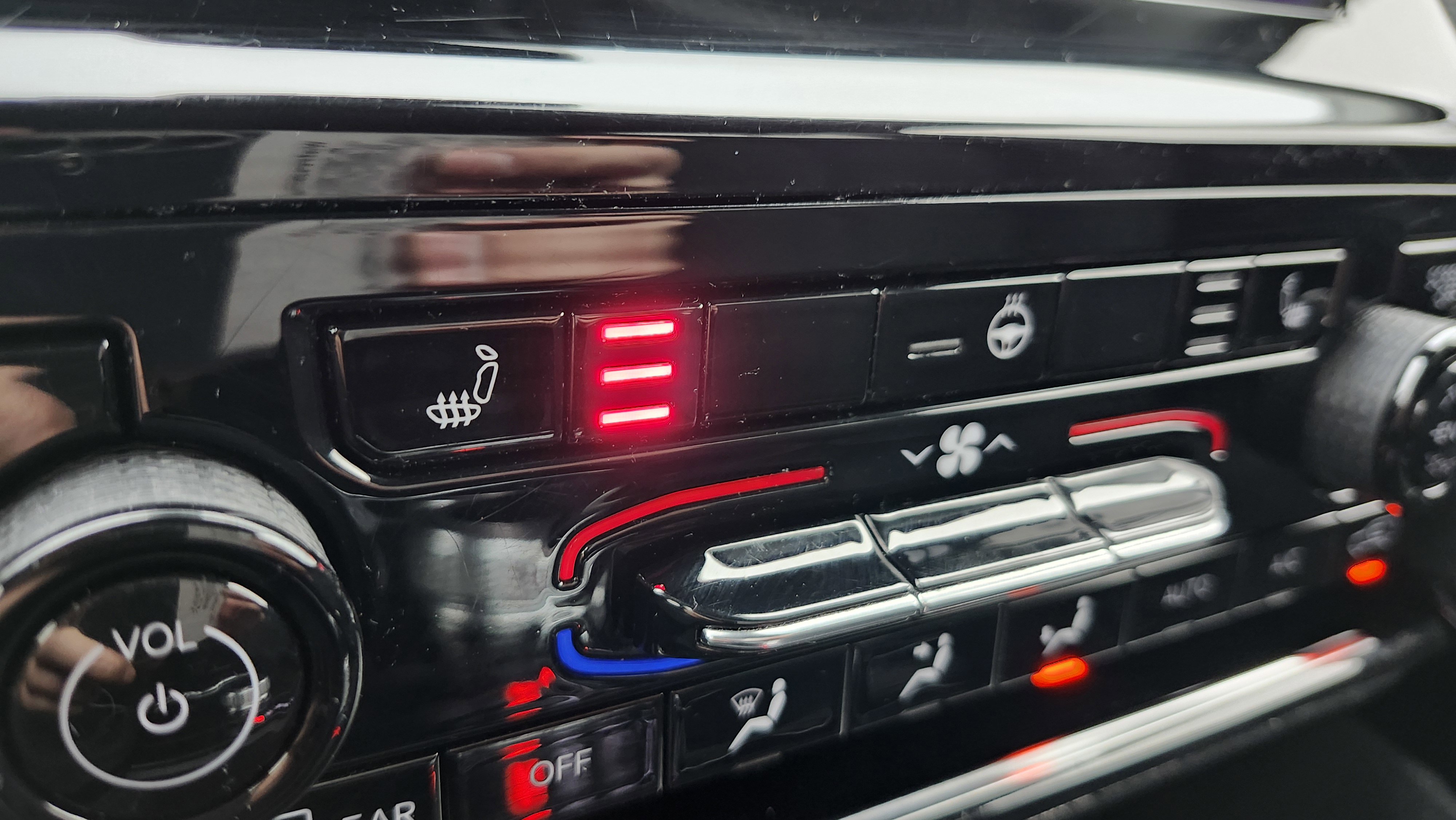 Used 2022 Jeep Grand Cherokee L Laredo w/ Luxury Tech Group I image 9