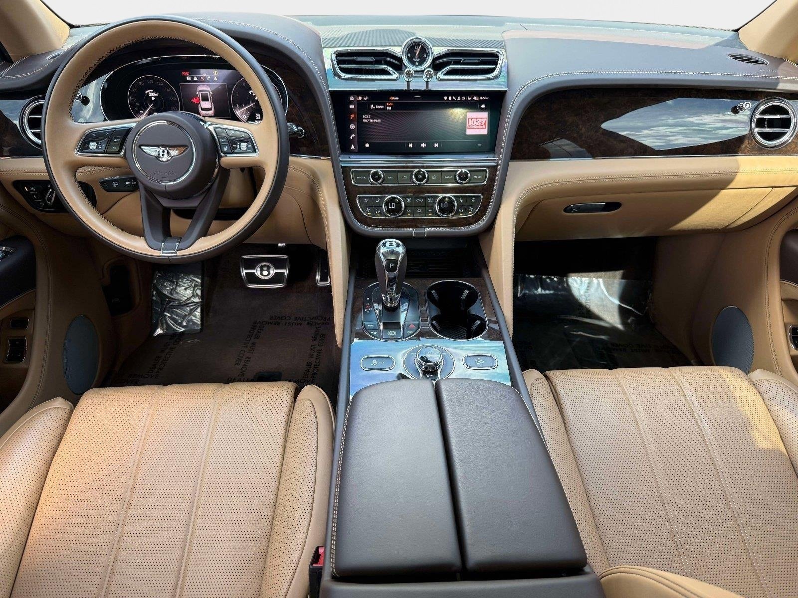 Used 2022 Bentley Bentayga image 34