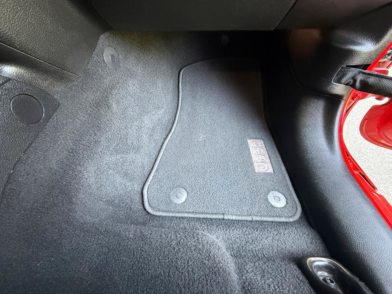 Used 2020 Jeep Gladiator Rubicon AWD/4WD image 36