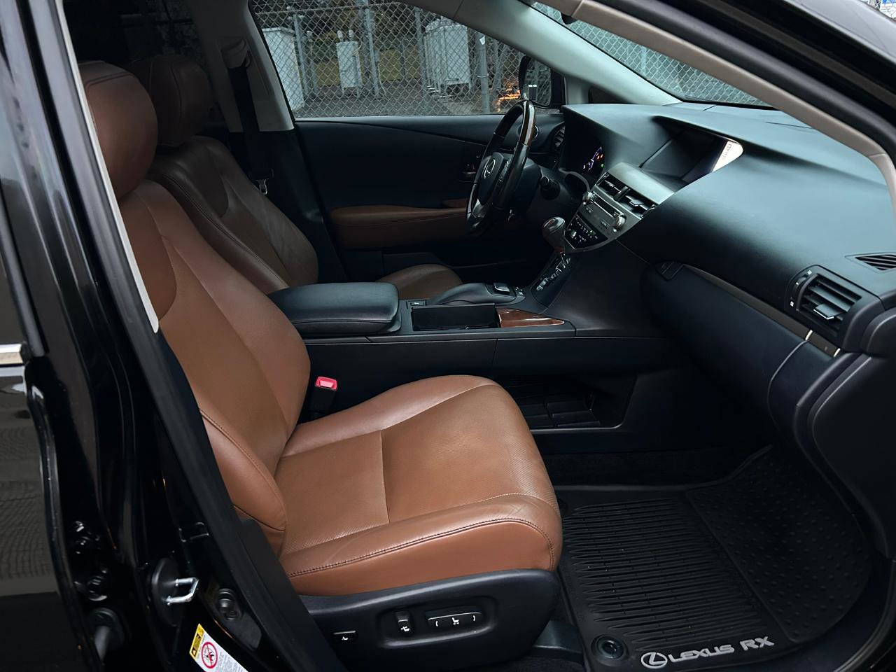 Used 2014 Lexus RX 450h AWD image 17