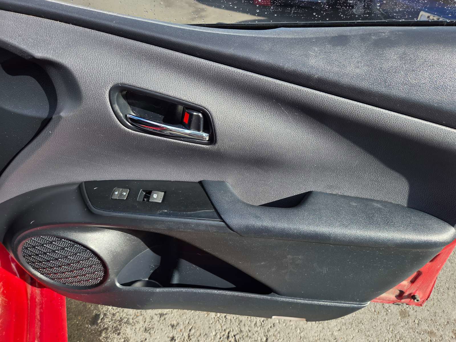 Used 2017 Toyota Prius Prime Advanced image 14