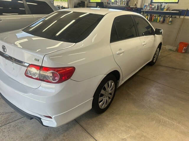 Used 2013 Toyota Corolla LE FWD image 6