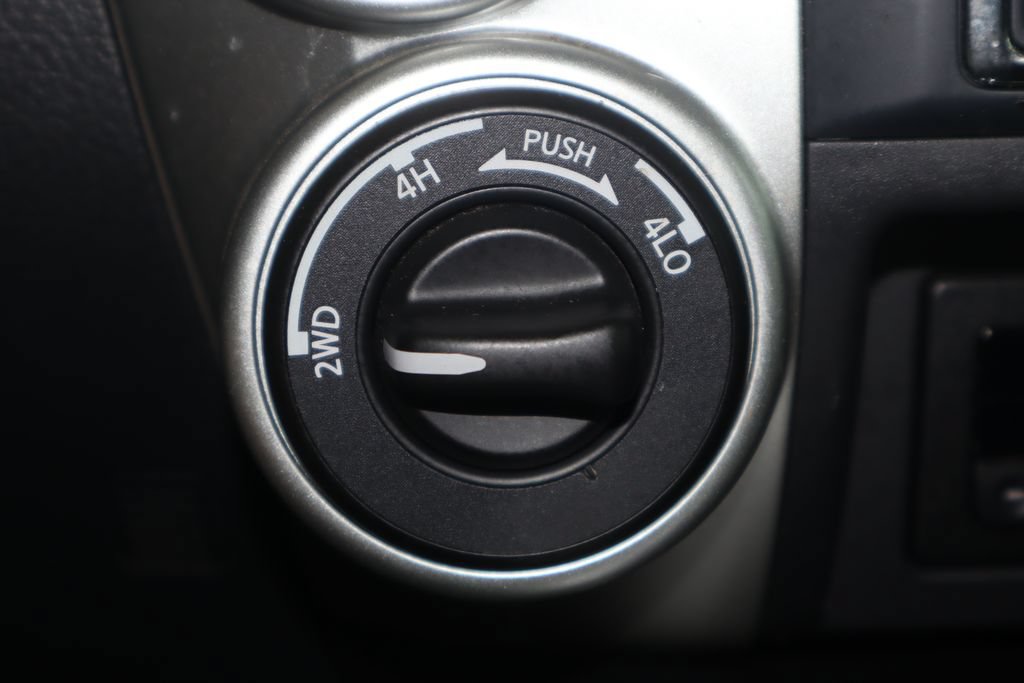 Used 2021 Nissan Titan SV w/ SV Convenience Package AWD/4WD image 26