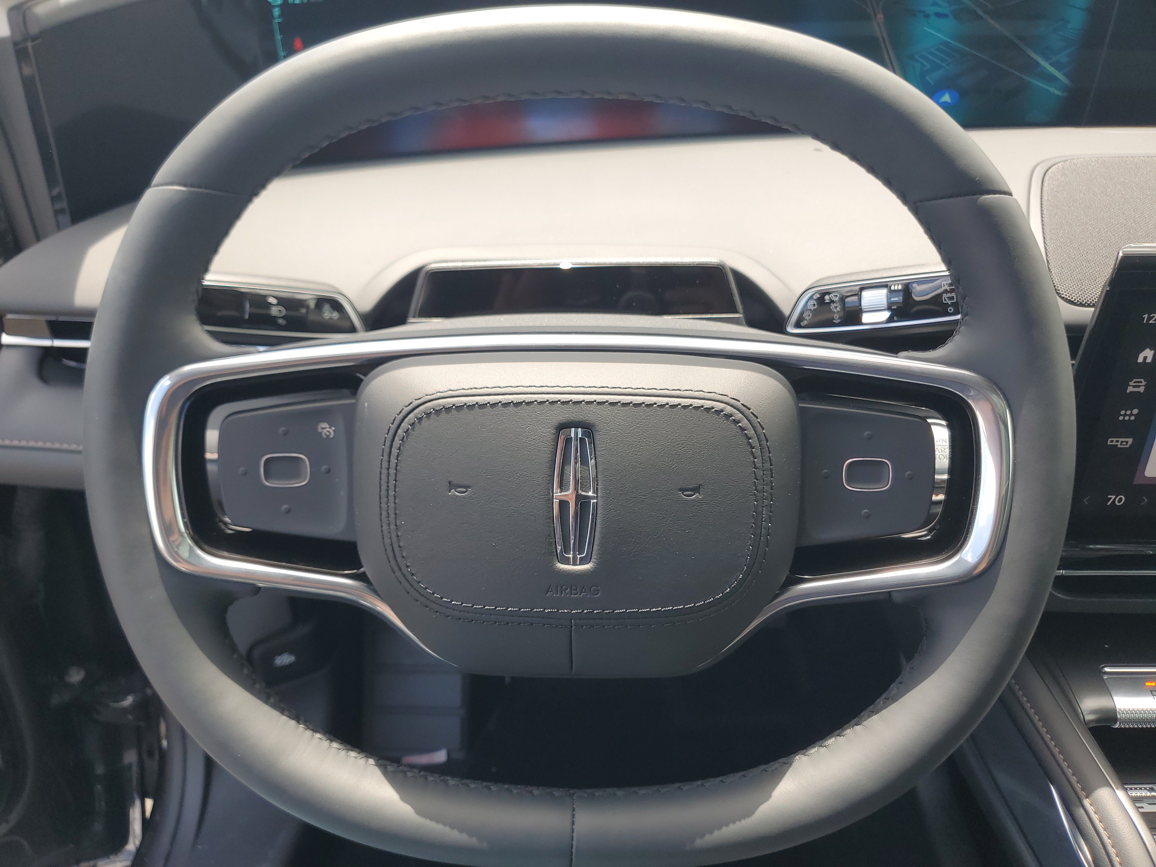 New 2026 Lincoln Nautilus Reserve w/ Jet Appearance Package AWD/4WD image 16