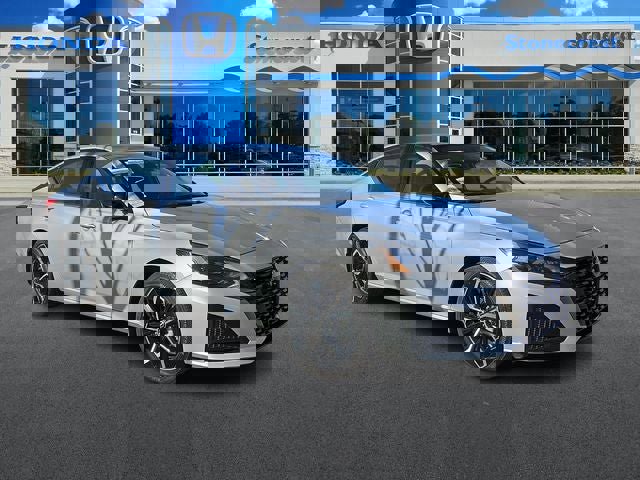 Used 2024 Nissan Altima 2.5 SR image 1