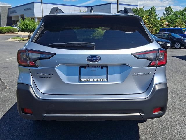 Certified 2025 Subaru Outback Premium AWD/4WD image 5