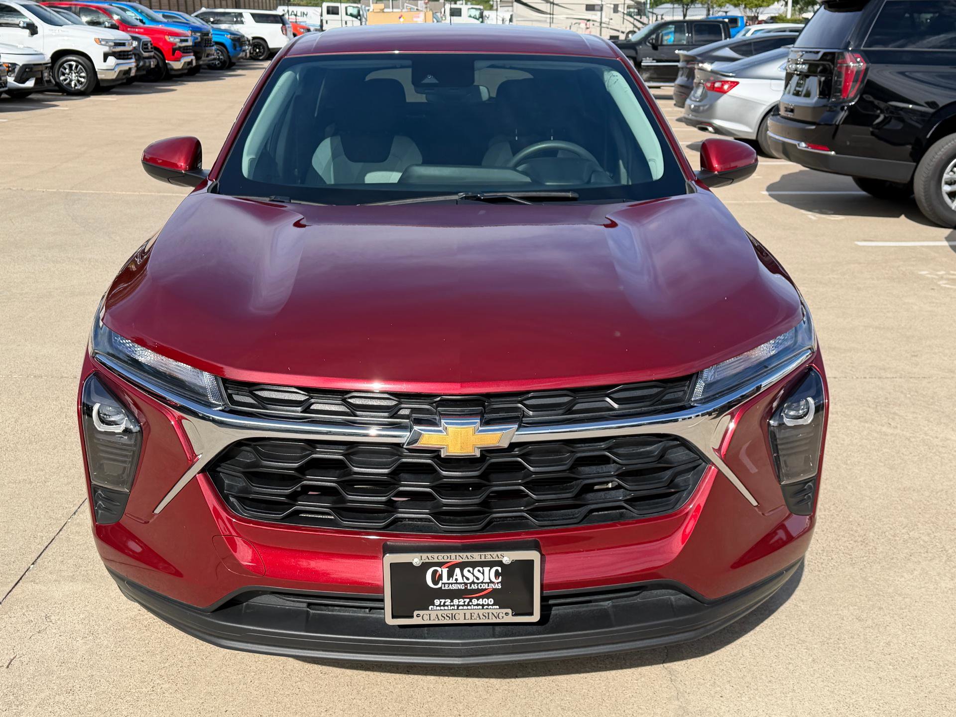 Used 2024 Chevrolet Trax LS w/ LS Convenience Package FWD image 8