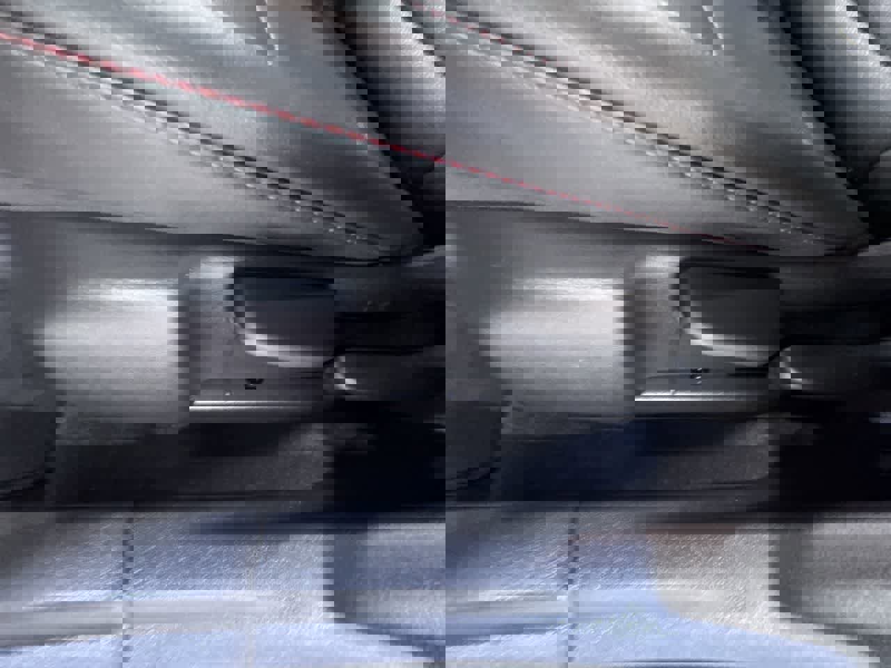 Used 2025 Chevrolet Trax RS w/ Sunroof Package image 13