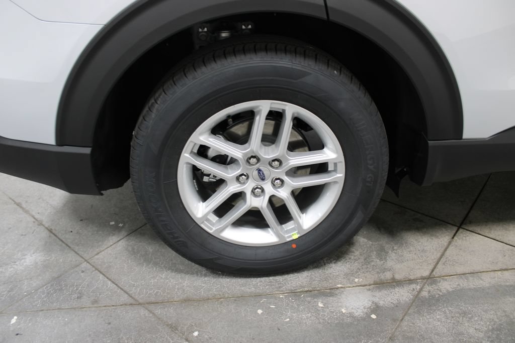 New 2026 Ford Explorer Active RWD image 38